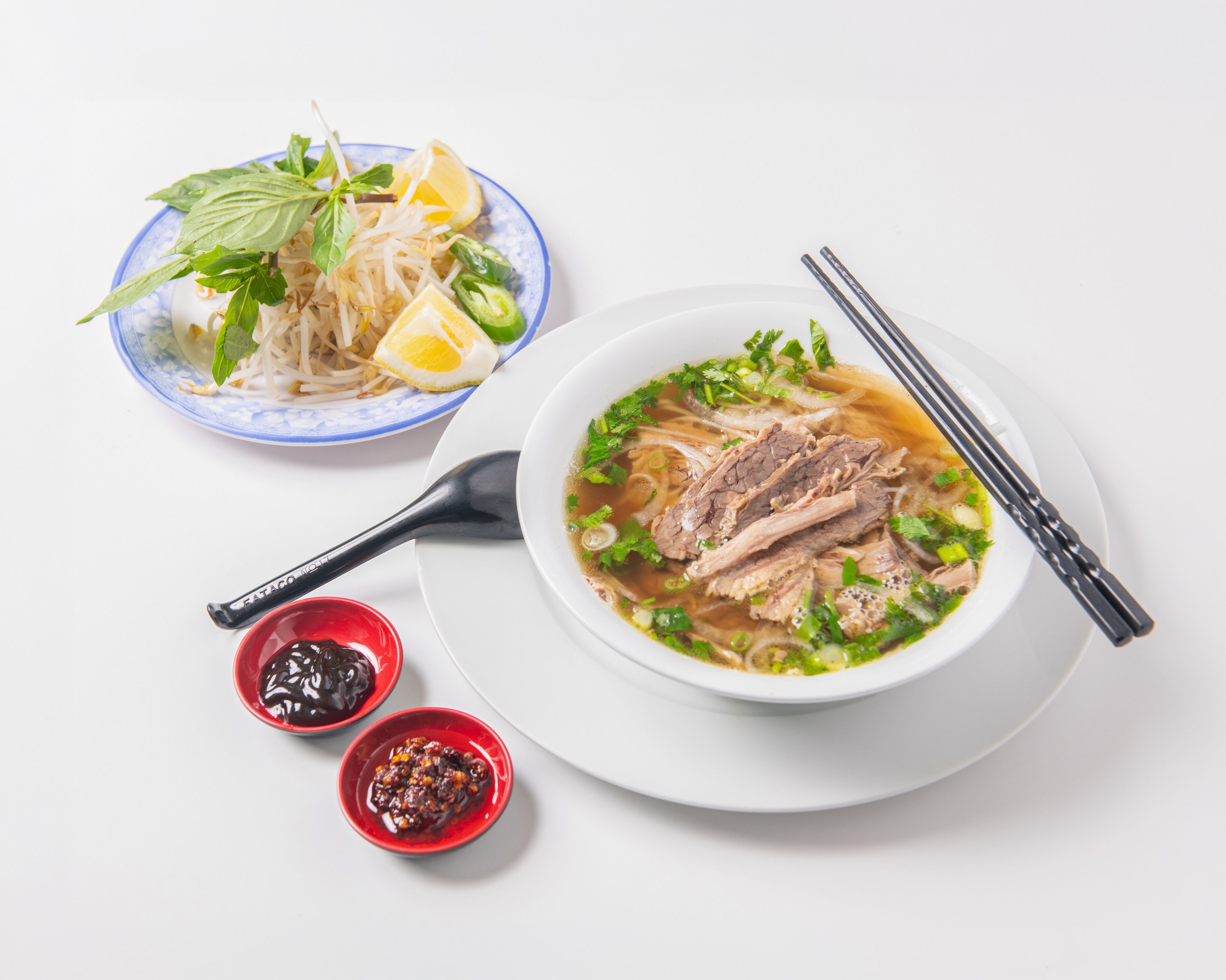 Phở Chín Gân (Pho Chin Gan) - Well-done beef and tendon in rice noodle soup