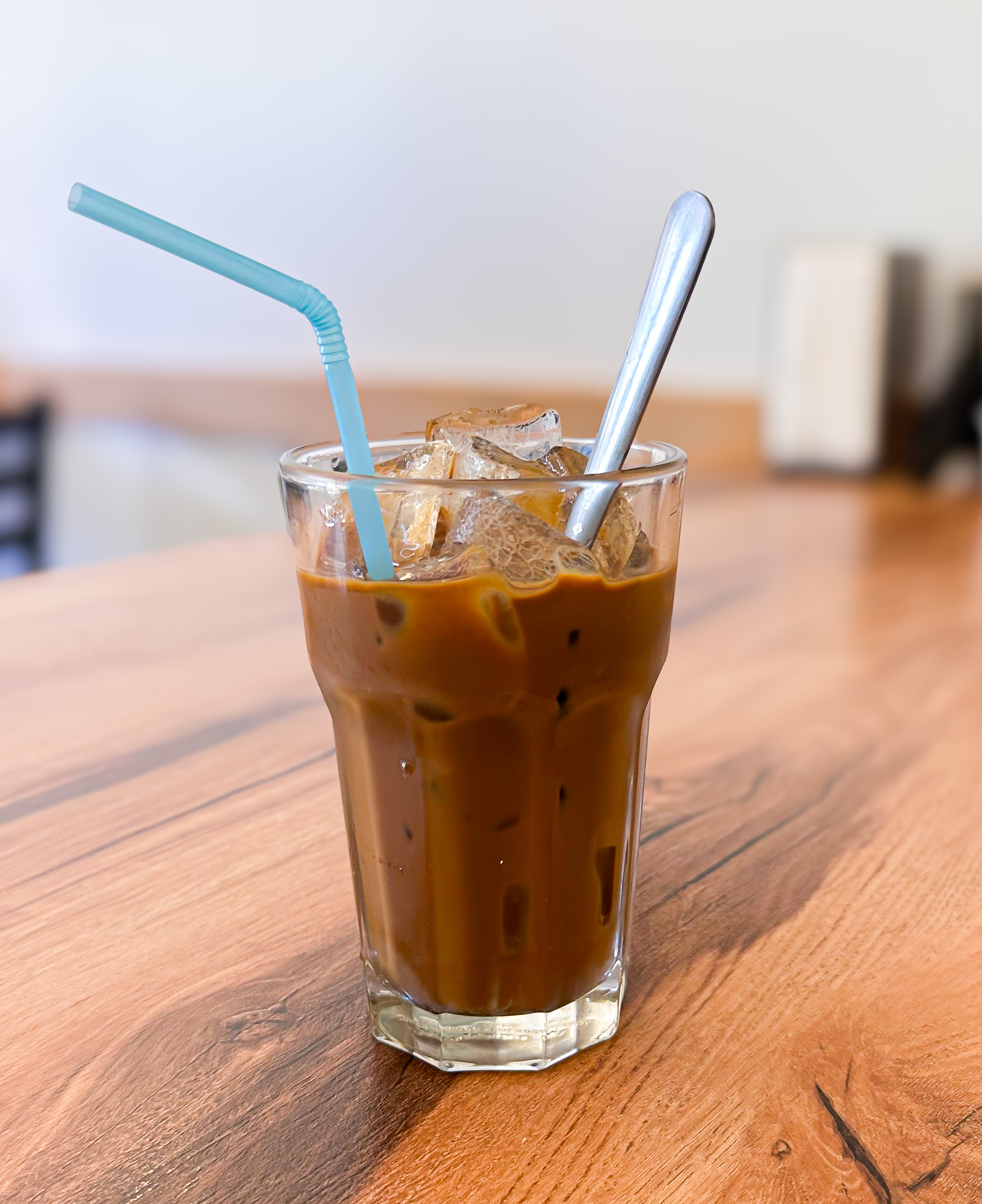 Cà Phê Sữa Đá (Ca Phe Sua Da) - Iced Vietnamese coffee with condensed milk
